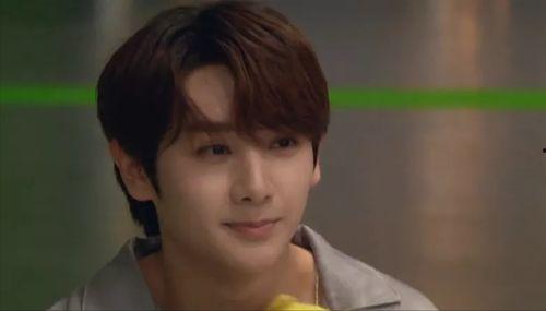 吃瓜娱乐胡歌王俊凯,胡歌与王俊凯的娱乐风云录 第2张 吃瓜娱乐胡歌王俊凯,胡歌与王俊凯的娱乐风云录 第2张